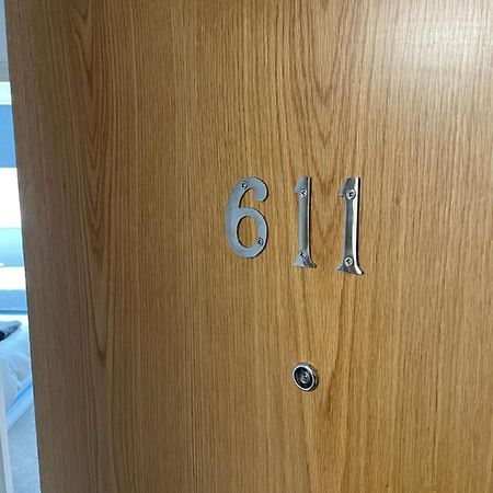 #0611 Two Bedroom Serviced Apartment - Free Parking Дарби Екстериор снимка