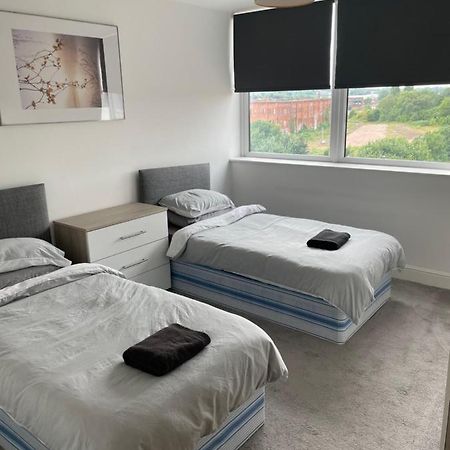 #0611 Two Bedroom Serviced Apartment - Free Parking Дарби Екстериор снимка