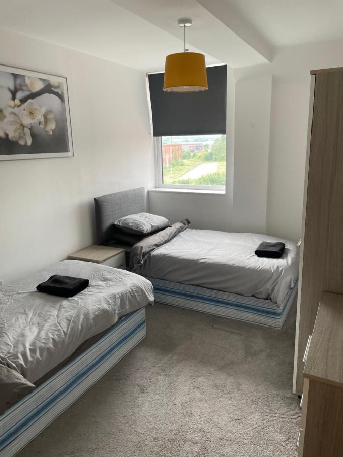 #0611 Two Bedroom Serviced Apartment - Free Parking Дарби Екстериор снимка